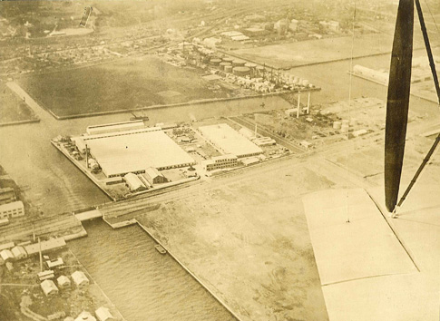 本社工場（現在の横浜工場）空撮写真 1935年