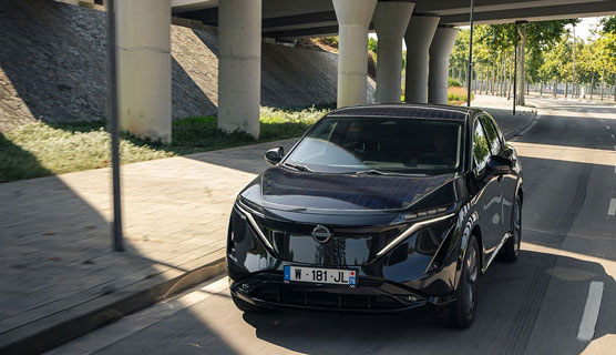 Driving on Sunshine: The People Who Turned a Daring Idea Into a Solar-Powered Concept