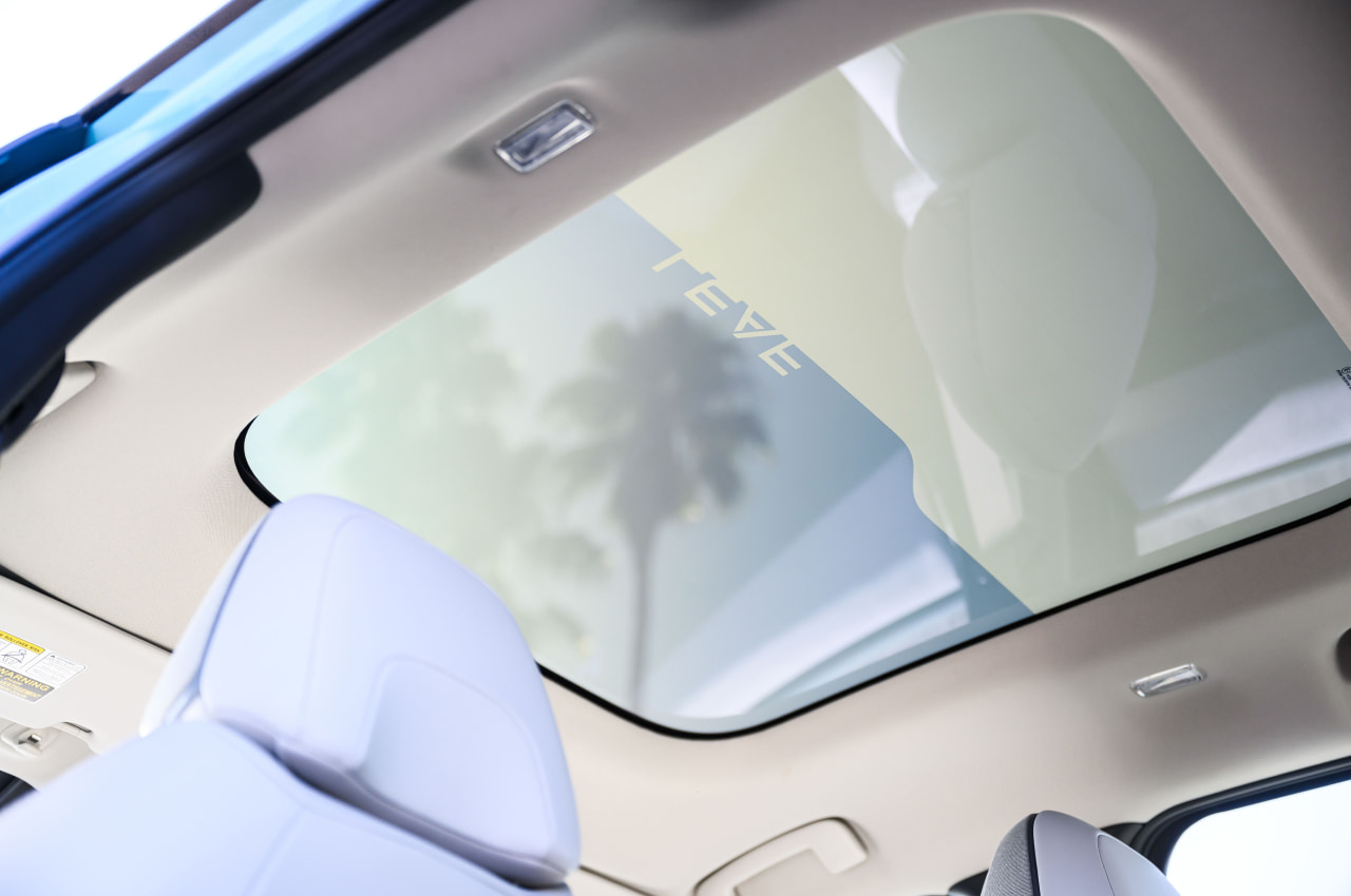 調光パノラマルーフ