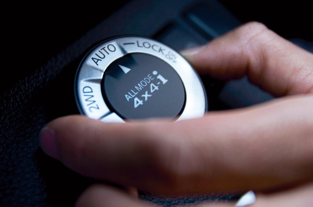 電子制御4WDシステム「オールモード4×4-i（ヨーモーメントコントロール）」