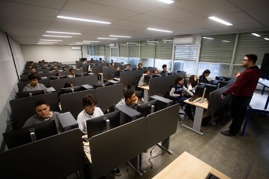 学校支援プログラム「Profi-san」